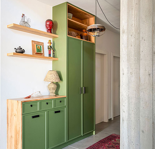 ארונות ואחסון